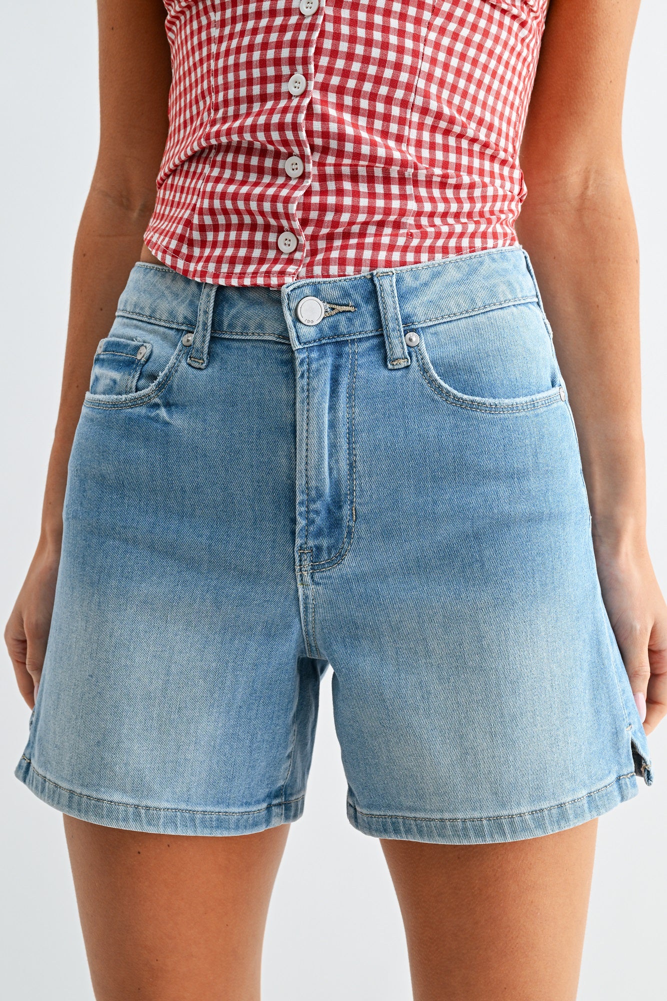 Poppy Lightweight Short with Slit-4