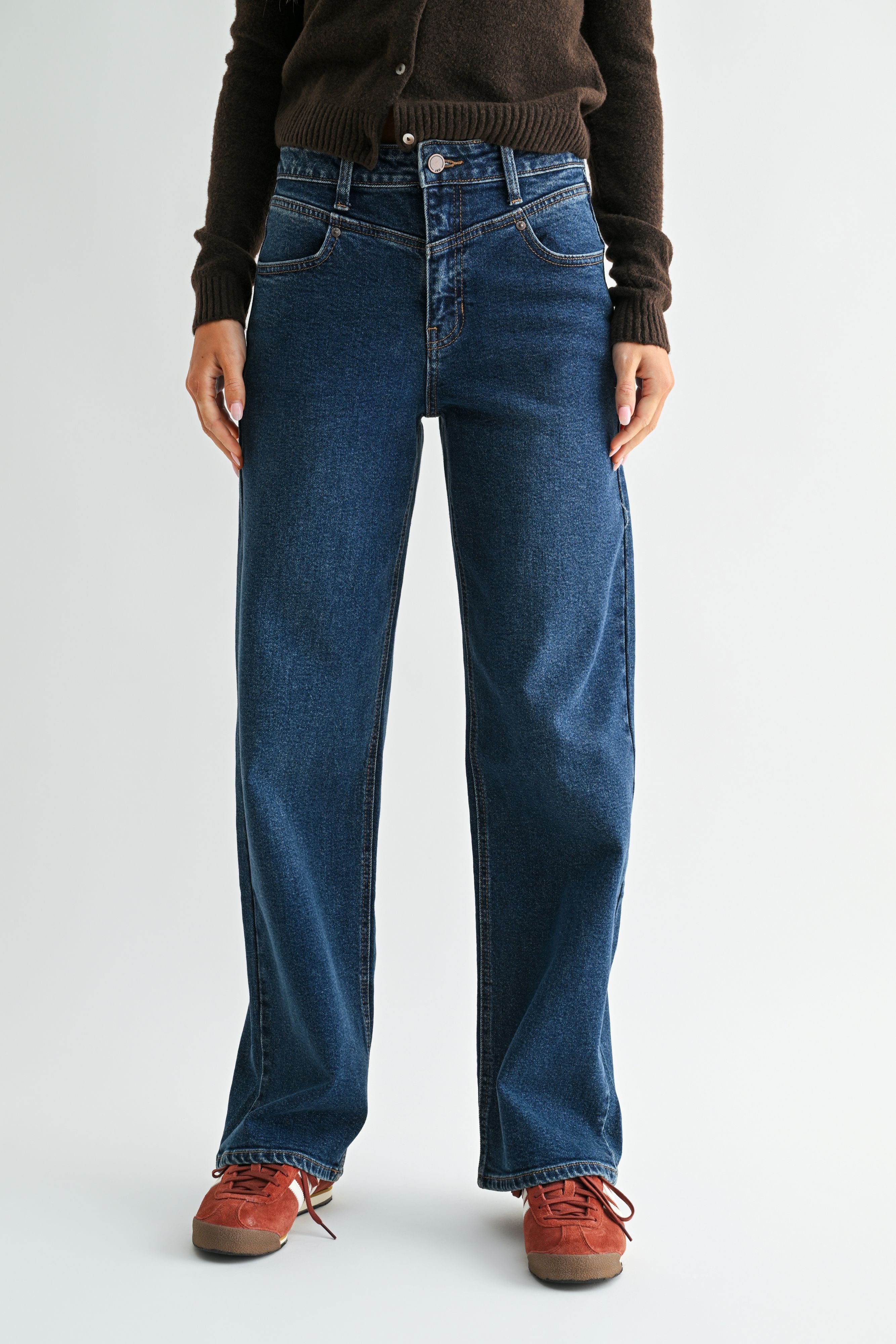 Noelle Clean Hem Straight-5
