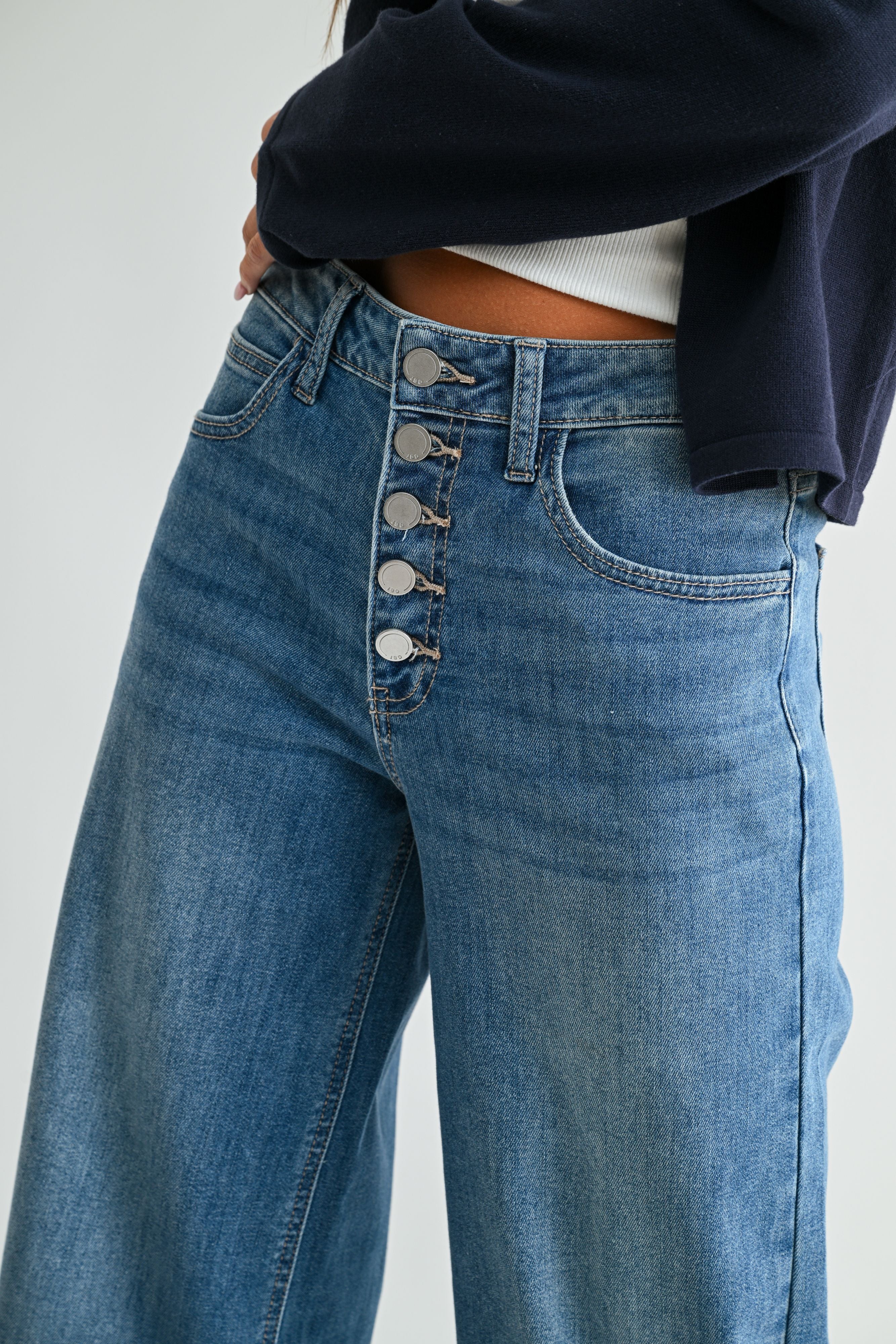 Ayla Lightweight Button Down Relaxed-5